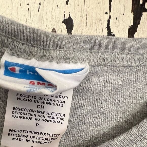 Embroidered Champion T-shirt. Size Small. Unisex. - Picture 6 of 9